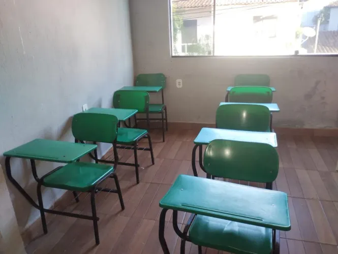 Vendo kit completo para quem deseja montar uma banca, curso ou sala de aula!