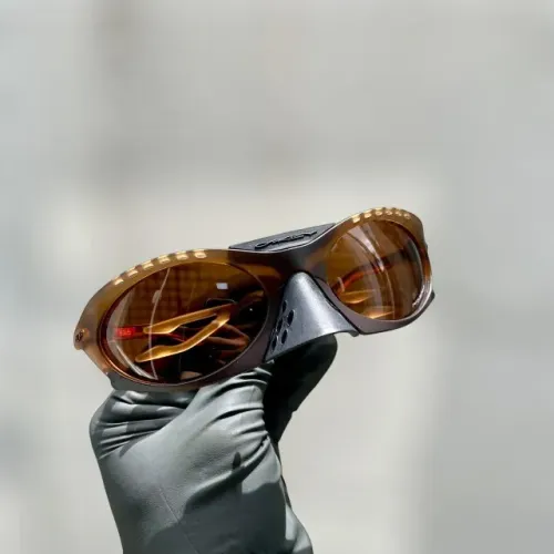 Óculos Oakley M803