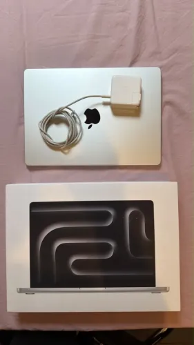 MacBook Pro 14 M3 512GB SSD 8GB + Caixa - Silver