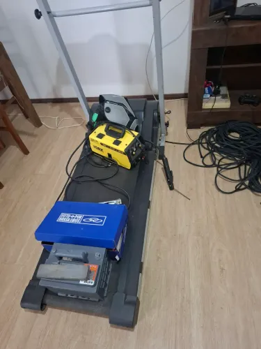 Vendo esteira marca Dream Fitness