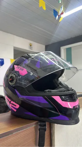 Capacete ls2 semi novo