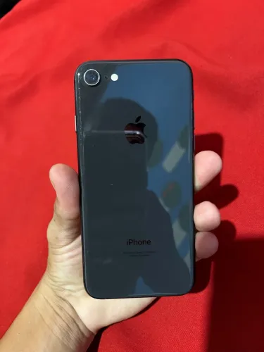 iPhone 8 - 64gb