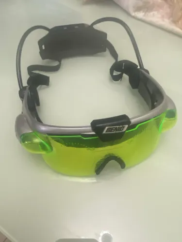 óculos de visão noturna do Ben 10 com luzes