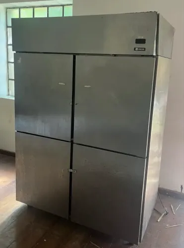Freezer 4 portas Macom 