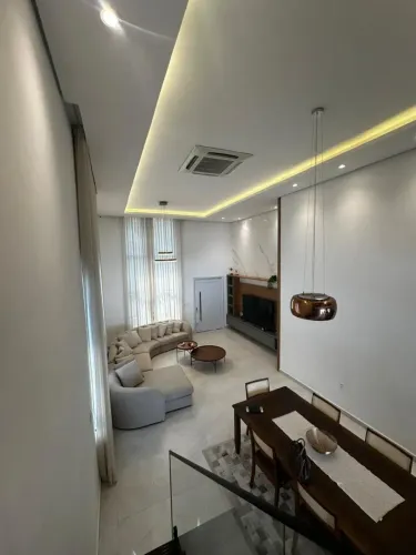 ALPHAVILLE 4, 300m2, 3 SUÍTES, MEZANINO, PISCINA, ÁREA GOUMERT PISCINA.
