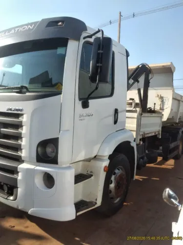 VW 24.280 Constellation 2022 6x2 + Guindaste Marksell 1T + Caçamba 10m³