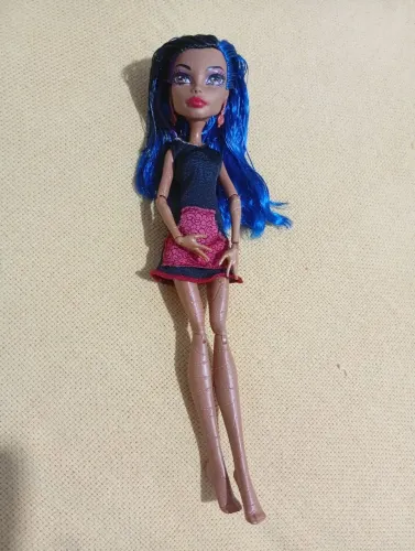 Boneca da Mattel linda vai como está nas fotos.