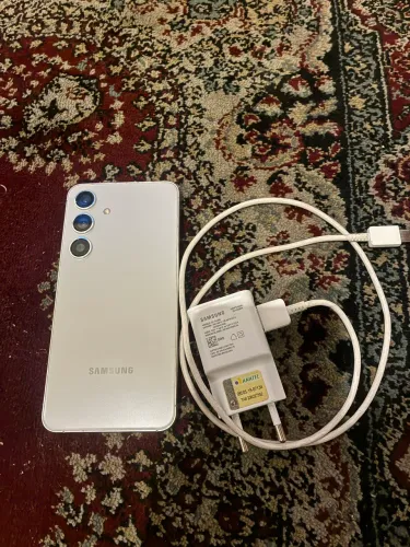 Samsung S24 V/T 256GB 8GB RAM
