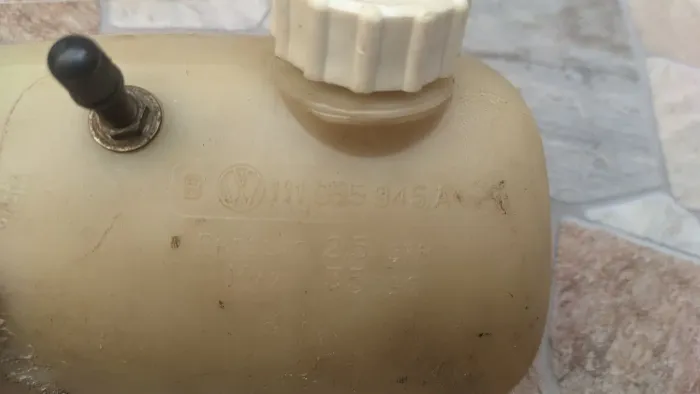 Reservatório do limpador de parabrisa Fusca 68 ao 1974