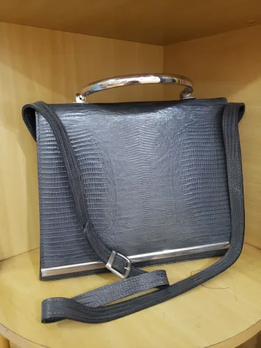 Bolsa de Couro Luxo Feminina - Ótimo Estado