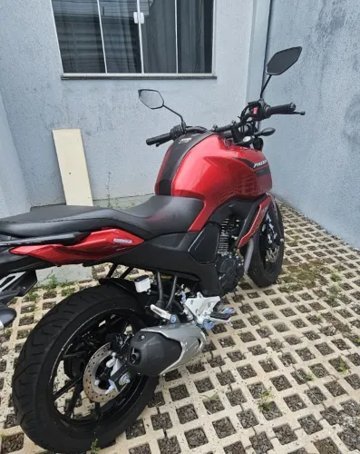 Yamaha Fazer FZ15 ABS 2024 - Pneuzões Novos, Revisada e Impecável!