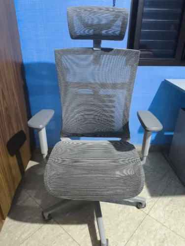 Cadeira Ergonômica De Escritório Vertta Pro cinza Elements