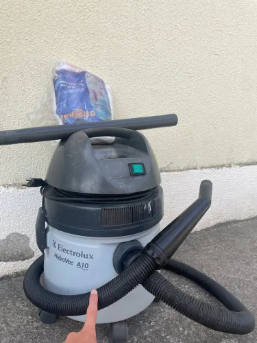 aspirador de pó e água Electrolux antigo(linha Hidrolux/Lidoflex,cerca de 20 litros)