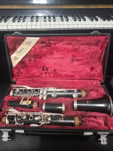 Clarinete Yamaha Ycl-452