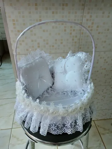 Cesta florista com 02 porta aliança 