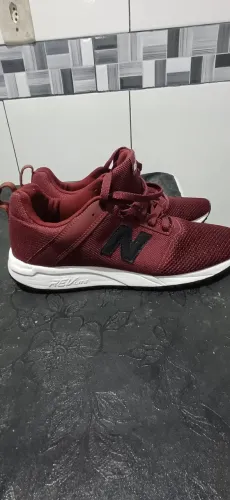 Vendo new balance 024  n 43 muito novo sai rápido