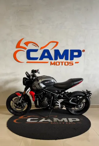 TRIUMPH Trident 660 2022 Impecável
