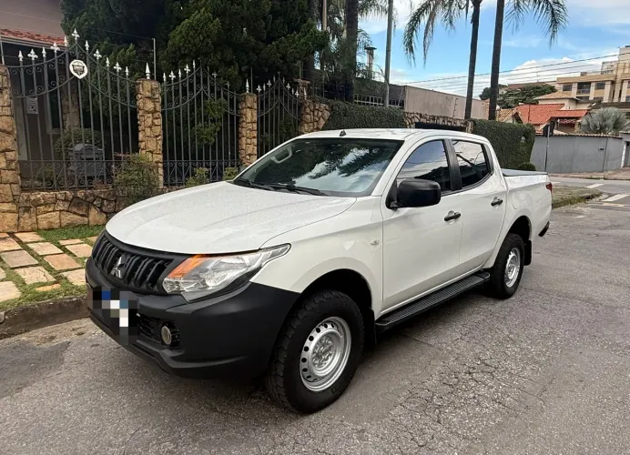 Mitsubishi L200 Tri. Outd. GLX 2.4 CD 4X4 Die. MEC 2022