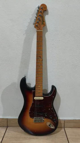 Raridade! Tagima T-635 Hand Made In Brazil (Era Seizi Tagima - Anos 90) - Sunburst / Maple