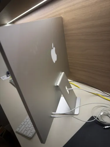 iMac 24