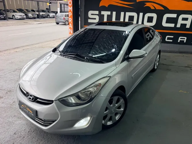 Hyundai Elantra GLS 1.8 16V Aut. 2013