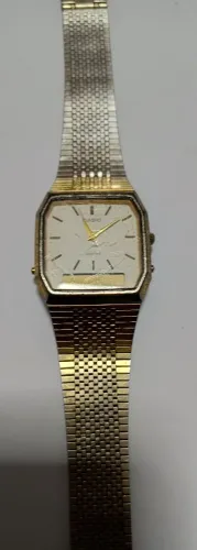 Vendo relógio Casio Original modelo AQ-424, antigo, está parado, item de colecionador.