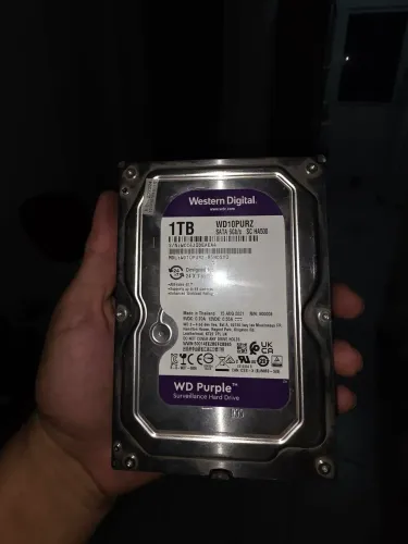 Tenho HD de 1 Tb pra venda compatível com cftv PC entre outros