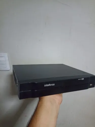 DVR 16 Canais Intelbras em perfeito estado, muito conservado.