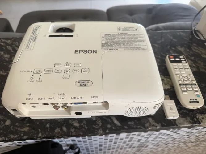 Projetor Epson X24+