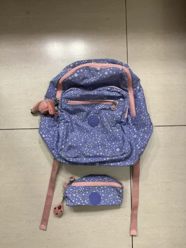 Mochila semi nova original 