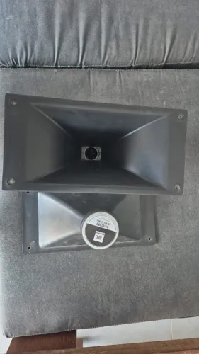 Par de drivers dt 160, cornetas e capacitores