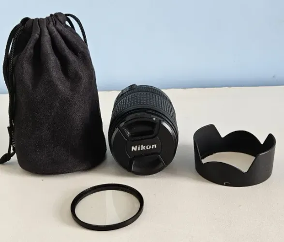 Lente NIKKOR AF-S 18-140mm DX Novíssima, com filtro UV