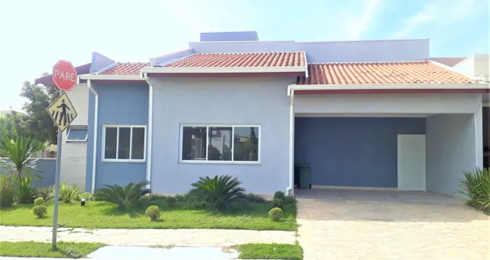 Casa de condomínio térrea com 3 quartos condomínio Golden Park em Hortolândia-SP