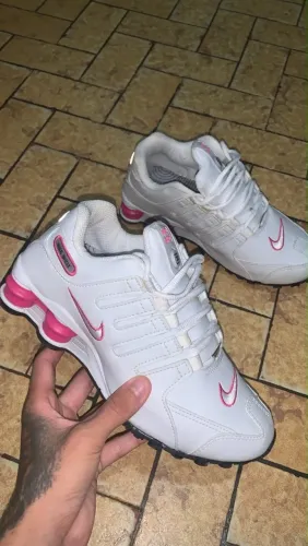Tênis Nike shox feminino
