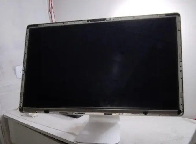 Monitor Cinema Display Apple a1407 de 27  Modelo Maça
