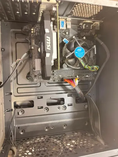 i3-8100 + h310m + 1050Ti + fonte 500w +ssd 240gb Kingstone + gabinete fan com led branco