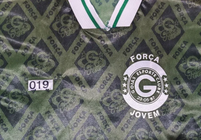 Vendo camiseta Força Jovem Goiás 019 fabricada em 1997 quando a torcida foi criada!
