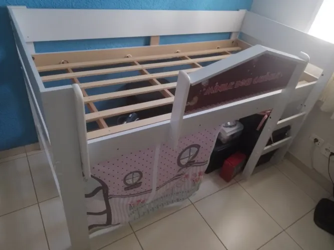 Cama elevada minha doce casinha