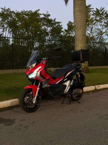 HONDA ADV 150 (vermelha)