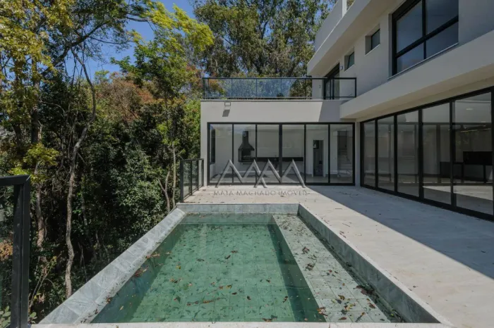 Casa à Venda no Condomínio Quintas do Sol | 348 m² - 4 quartos.