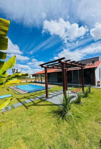 Chácara  em Bonfinopolis-Go com casa nova.