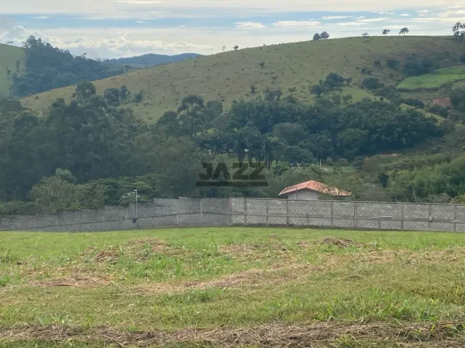 Terreno de 1.364 m² no Reserva Fazenda São Francisco, Jambeiro