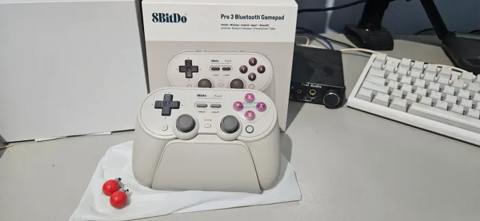 Controle 8BitDo Pro 3 Bluetooth Gamepad (Com Dock de Carregamento)