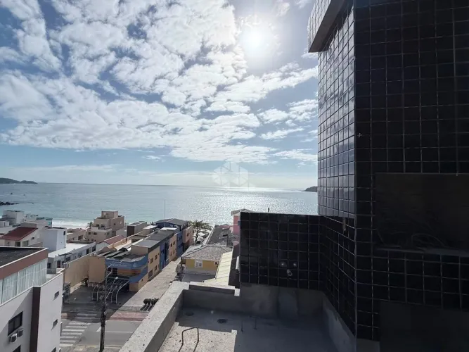 Cobertura plana a venda no Centro de Bombinhas SC