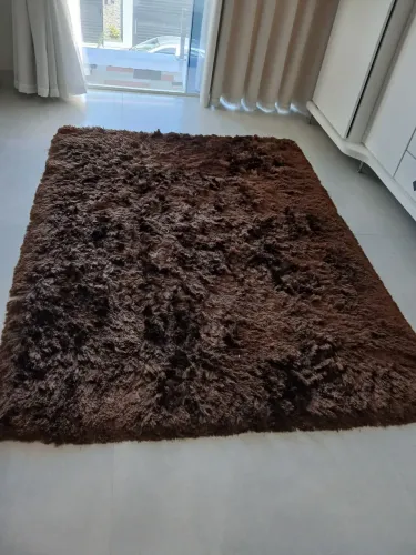 Tapete felpudo semi novo para sala