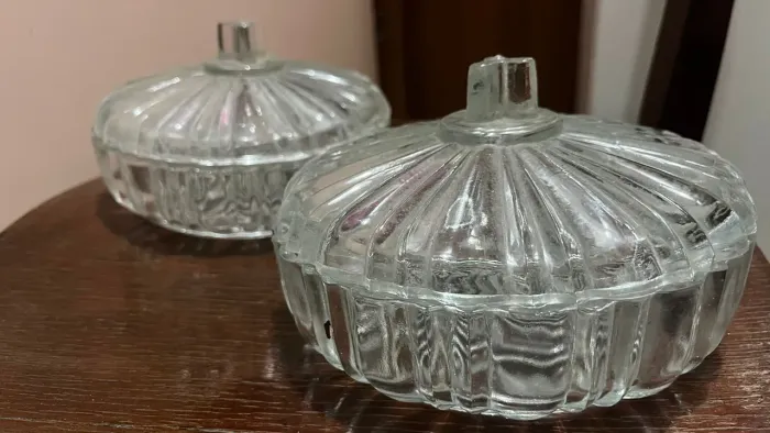 Par de bomboniere ou compoteiras com tampa