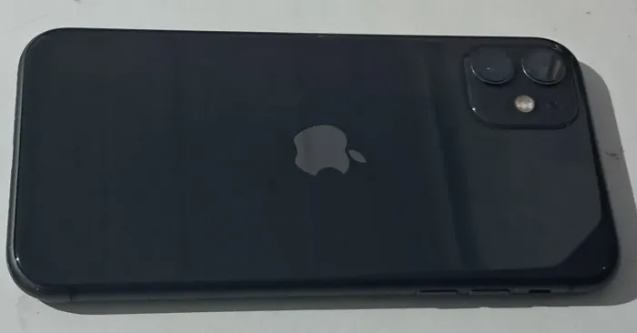 iPhone 11 64 GB Preto 