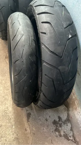 Pneu cb300