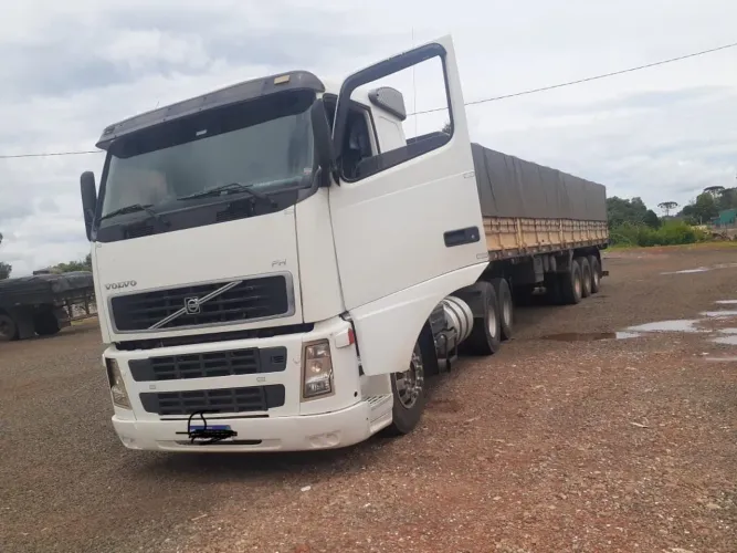 Conjunto Volvo FH 12 380 (2006) + Carreta LS Randon (2005)
