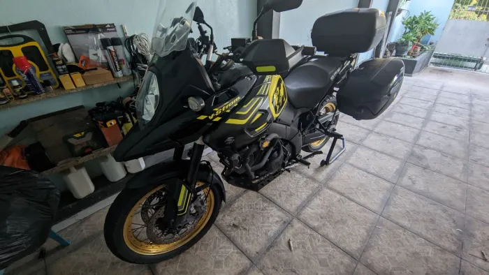 SUZUKI V-STROM 1000 DL Adventure - Um Trator